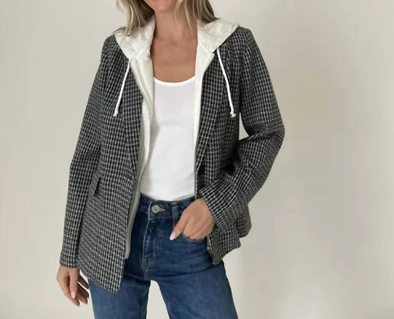 Bold Silhouette Drew Blazer Tweed In Black