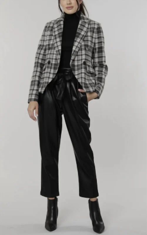 Trendy Aesthetics Plaid Double Breasted Blazer In Black/grey Plaid