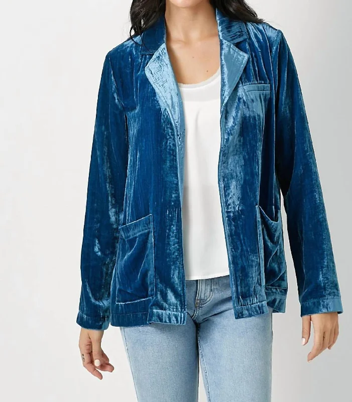 Fashionista Favorites Velvet Open Jacket In Blue